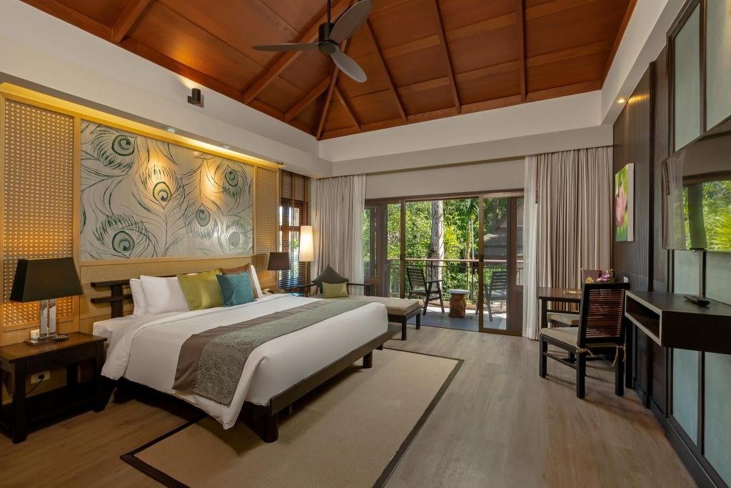 Premier Natural King Room - Bedroom