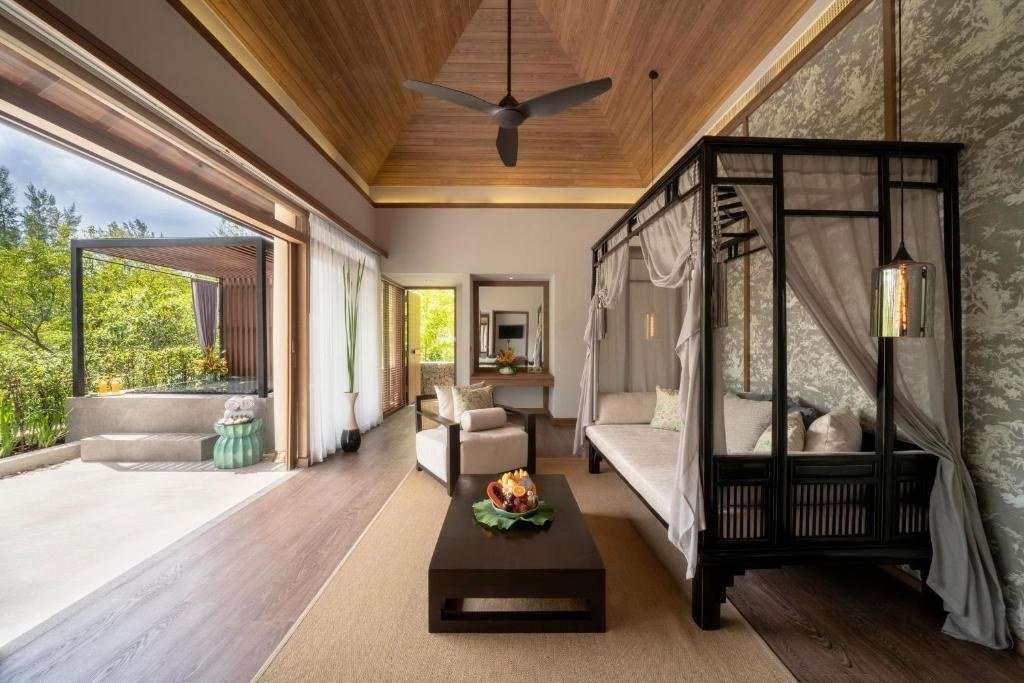 Property photograph of The Sarojin